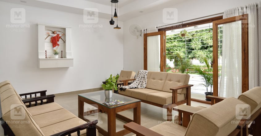 renovated-house-kothamangalam-living renovated-house-kothamangalam-living