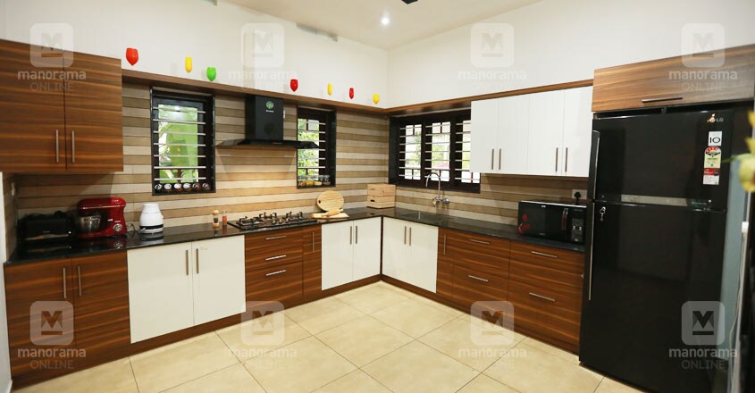 tropical-house-thrissur-kitchen tropical-house-thrissur-kitchen