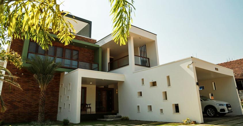 false box-house-kannur-exterior