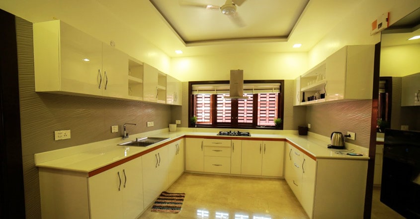 false box-house-kannur-kitchen