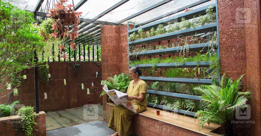 21-lakh-home-kasargod-patio 21-lakh-home-kasargod-patio