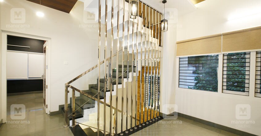 6-cent-home-calicut-handrail 6-cent-home-calicut-handrail