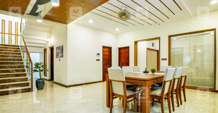nri-house-malappuram-sitout nri-house-malappuram-sitout