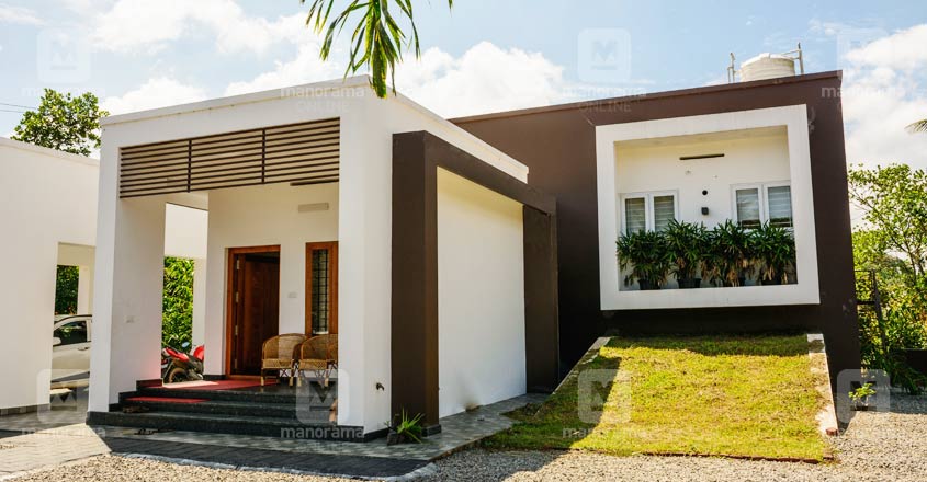 3-storeyed-house-kattapana-side 3-storeyed-house-kattapana-side