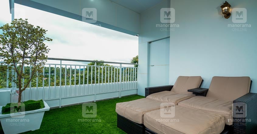 house-on-terrace-kondotty-balcony house-on-terrace-kondotty-balcony
