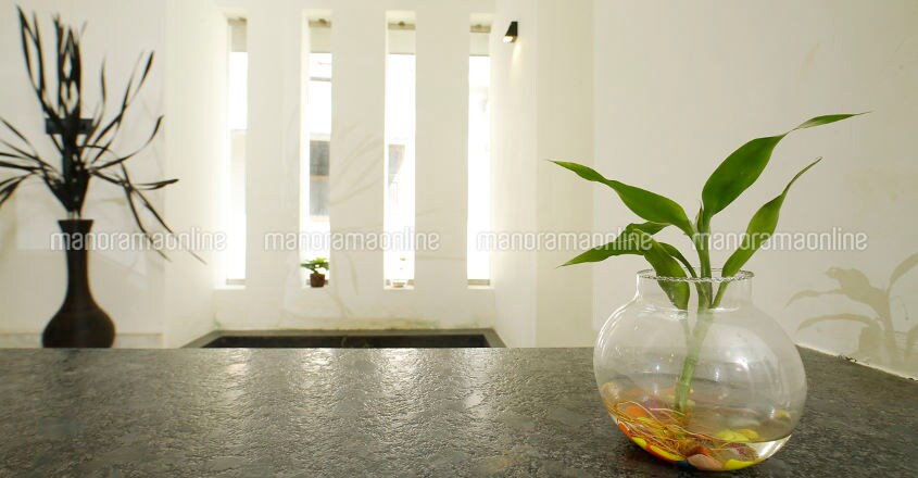 minimal-house-mahe-skylit minimal-house-mahe-skylit