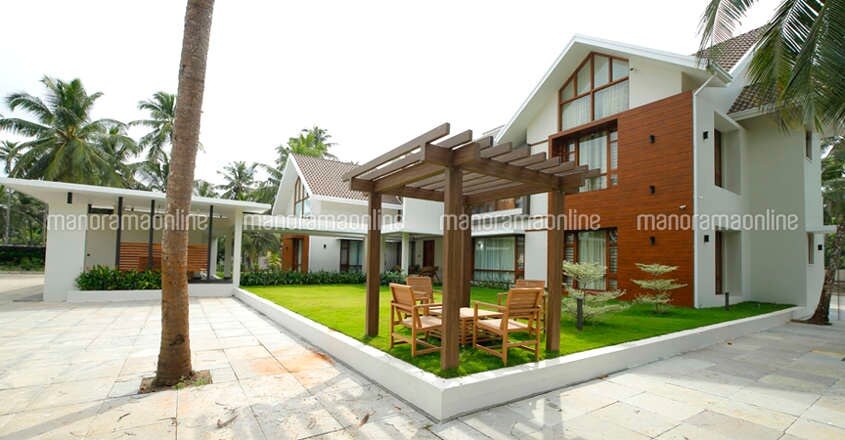luxury-home-tirur-gaseebo luxury-home-tirur-gaseebo