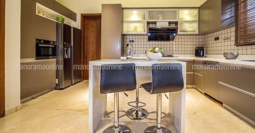 luxury-home-tirur-kitchen luxury-home-tirur-kitchen
