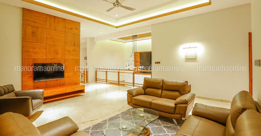 luxury-home-tirur-living luxury-home-tirur-living
