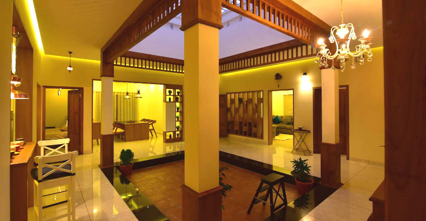 traditional-modern-home-courtyard traditional-modern-home-courtyard