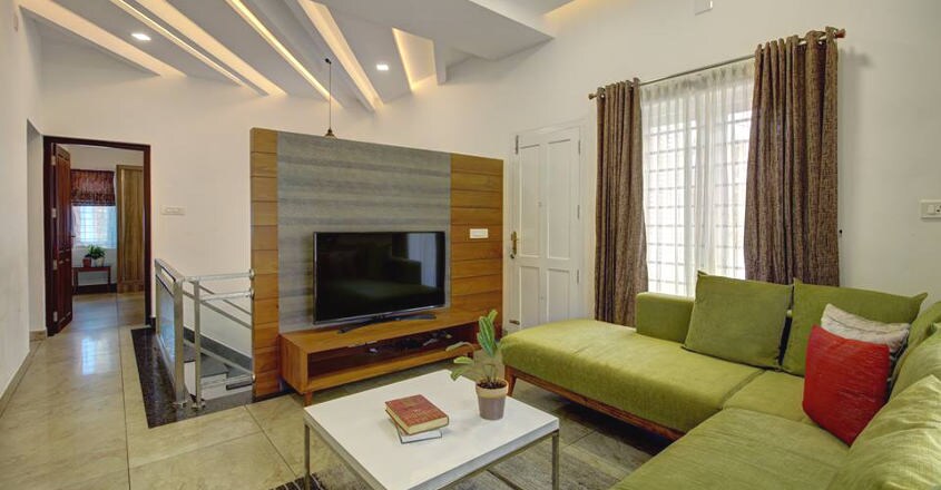 colonial-home-perumbavur-living colonial-home-perumbavur-living