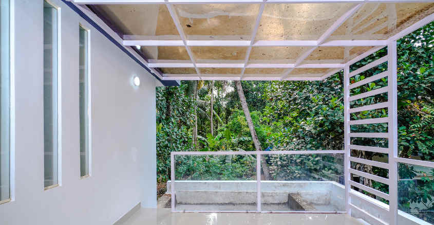 renovated-home-valanchery-balcony renovated-home-valanchery-balcony