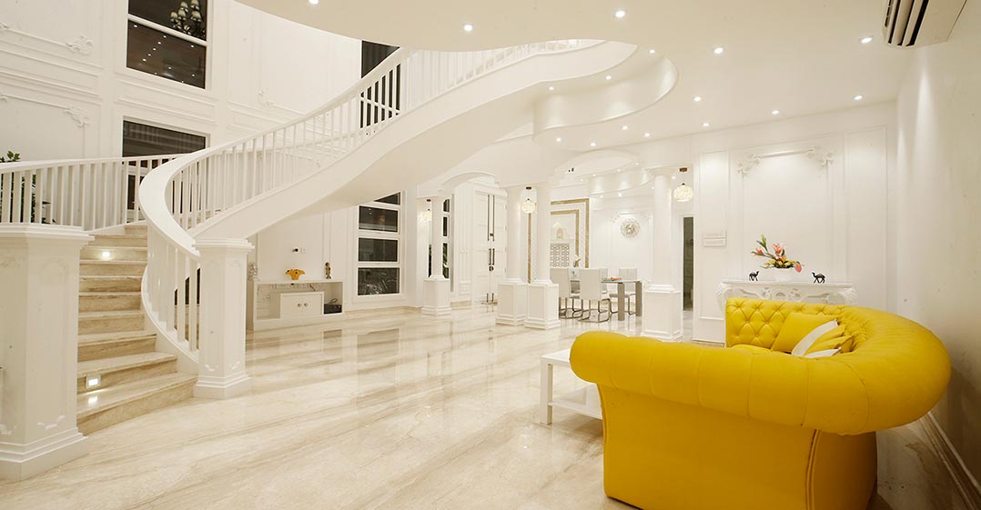 colonial-white-house-uduppi-hall colonial-white-house-uduppi-hall