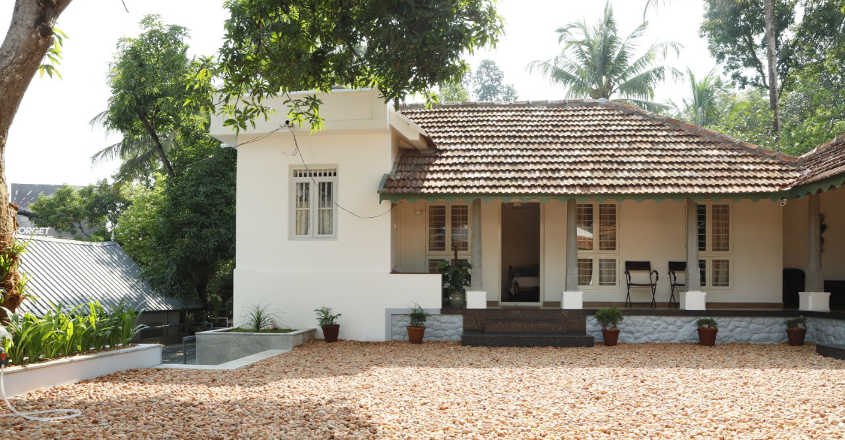 150-year-old-house-adoor-elevation 150-year-old-house-adoor-elevation