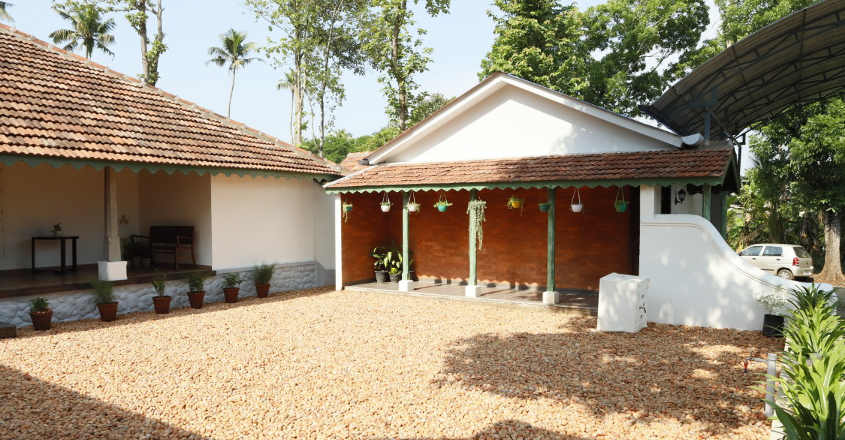 150-year-old-house-adoor-yard 150-year-old-house-adoor-yard