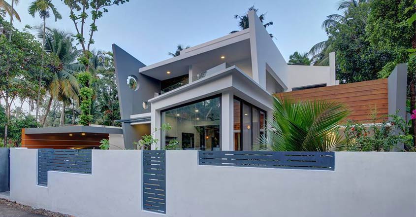 restored-home-ernakulam-exterior restored-home-ernakulam-exterior
