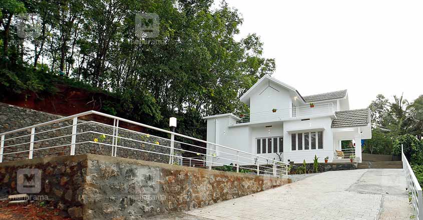 white-themed-house-manjeri-hall white-themed-house-manjeri-hall