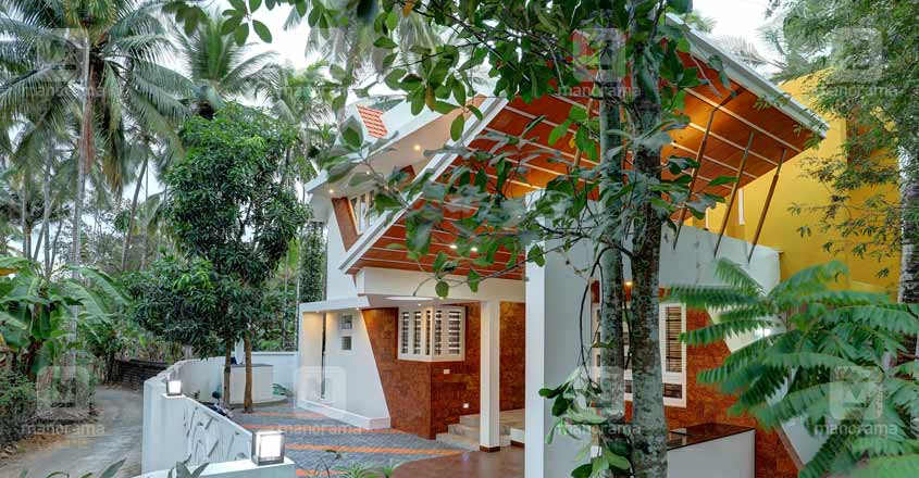 unique-house-thrissur-side-view unique-house-thrissur-side-view