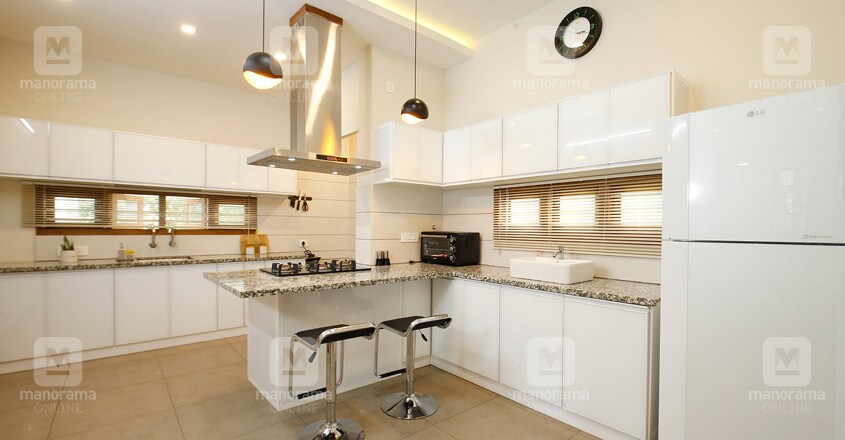 middle-class-house-manjeri-kitchen middle-class-house-manjeri-kitchen
