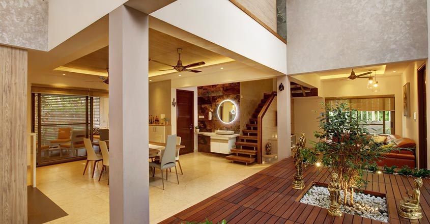 Nettoor-house-courtyard Nettoor-house-courtyard