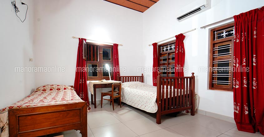 14-lakh-home-calicut-bed 14-lakh-home-calicut-bed
