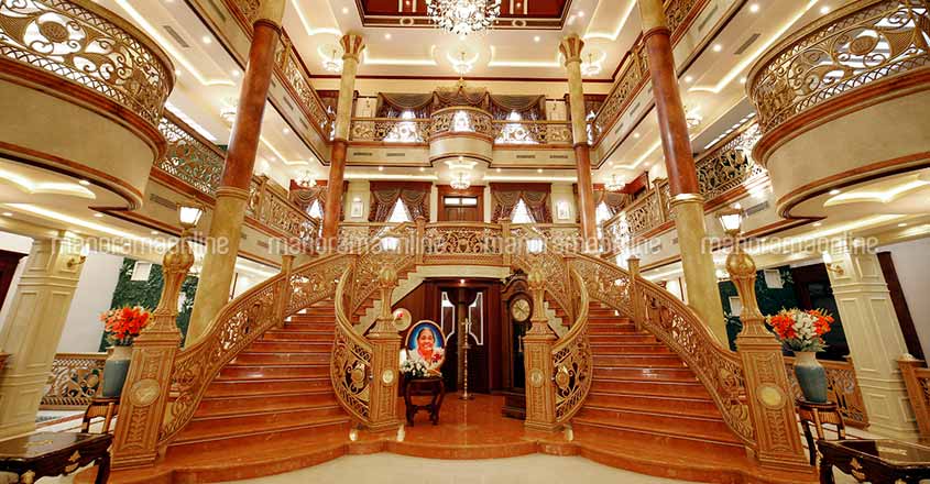 wayanad-ultra-luxury-home-stair wayanad-ultra-luxury-home-stair