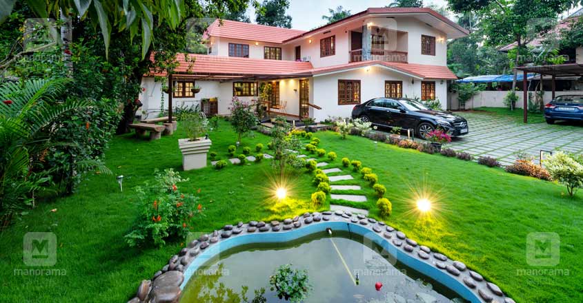 flood-survived-home-aluva-house flood-survived-home-aluva-house