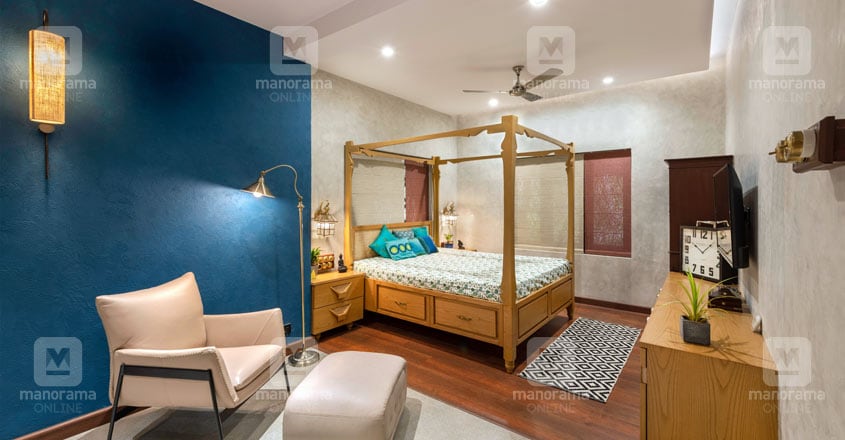 flood-survived-home-bed flood-survived-home-bed