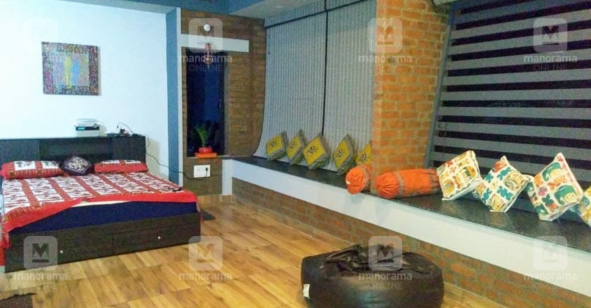 12-lakh-stilt-house-bed 12-lakh-stilt-house-bed
