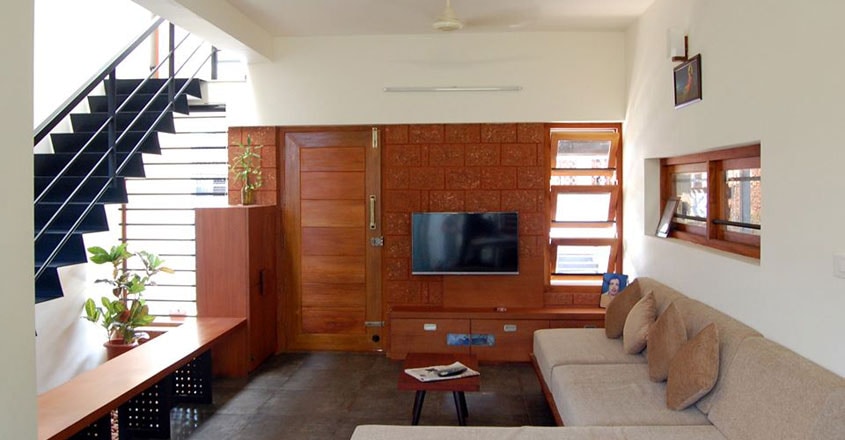 4-cent-house-kunnamkulam-living 4-cent-house-kunnamkulam-living