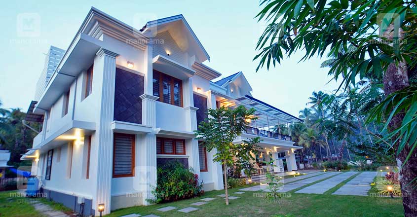 colonial-nri-house-thrissur-side colonial-nri-house-thrissur-side