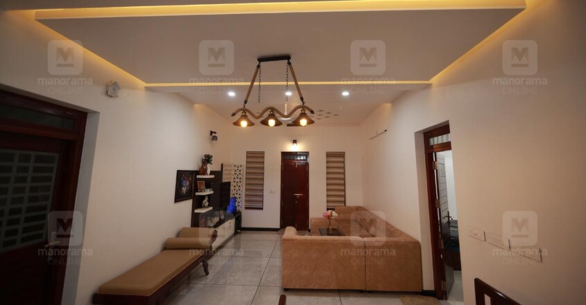 single-small-house-hall single-small-house-hall