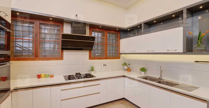 victorian-house-thrissur-kitchen victorian-house-thrissur-kitchen