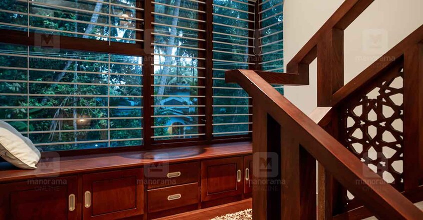 nri-ponnani-stair nri-ponnani-stair