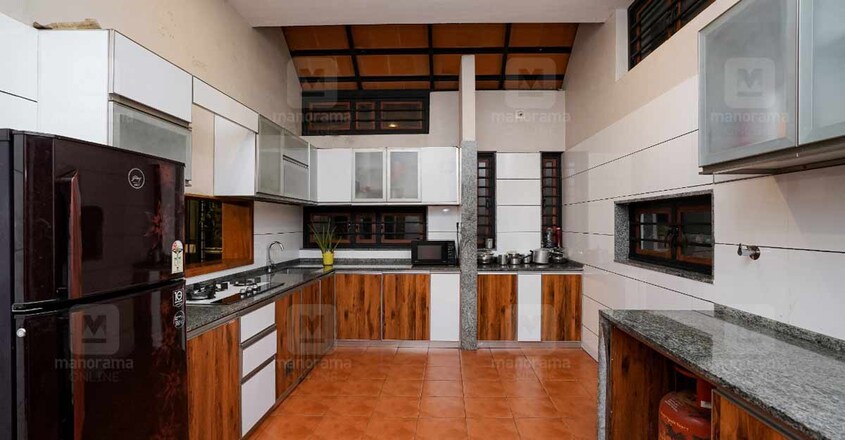27-lakh-manjeri-kitchen 27-lakh-manjeri-kitchen