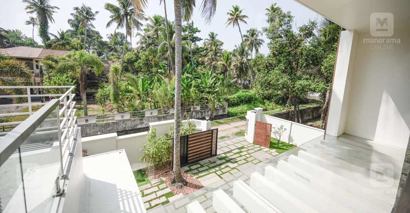 cherai-house-balcony cherai-house-balcony