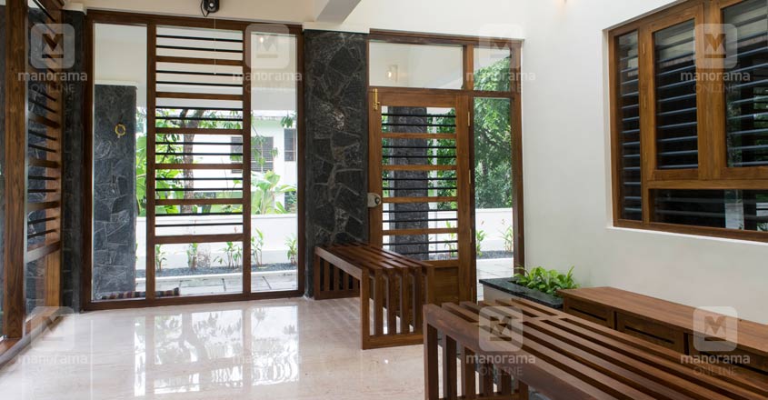 traditional-home-kannur-verandah traditional-home-kannur-verandah