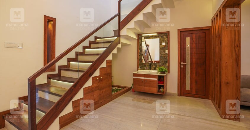 5-cent-home-naduvattom-stair 5-cent-home-naduvattom-stair