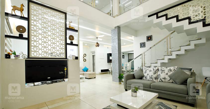 colonial-home-thrissur-stair colonial-home-thrissur-stair