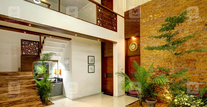 kadakavur-house-skylit kadakavur-house-skylit