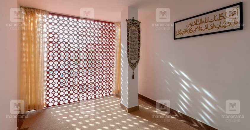 4-cent-home-mattanchery-balcony 4-cent-home-mattanchery-balcony