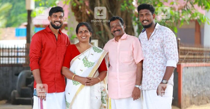 chembil-asokan-family chembil-asokan-family