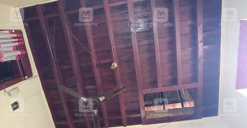 ellissery-tharavad-thrissur-ceiling ellissery-tharavad-thrissur-ceiling