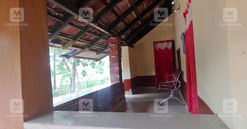 ellissery-tharavad-thrissur-sitout ellissery-tharavad-thrissur-sitout