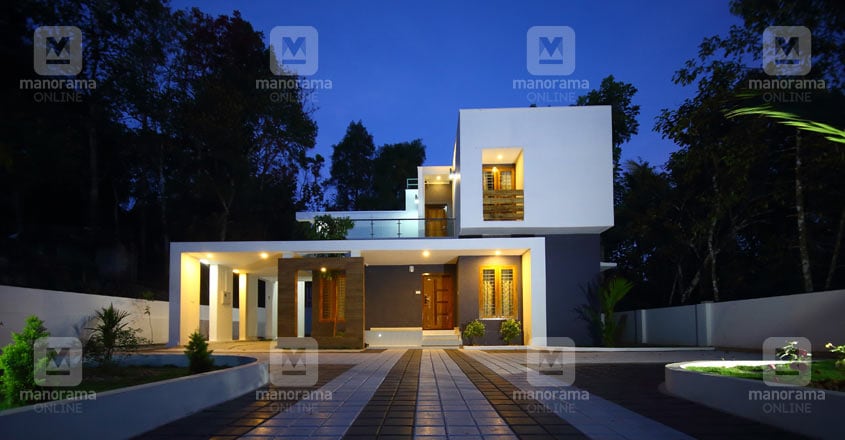 nri-chengannur-house-night nri-chengannur-house-night