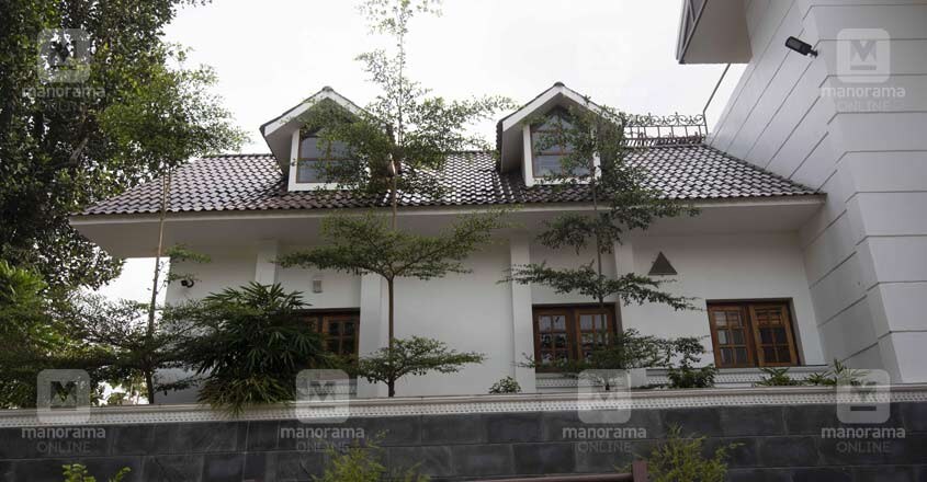 luxury-house-kaduthuruthy-truss luxury-house-kaduthuruthy-truss