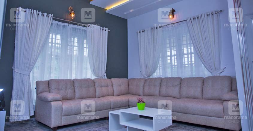 colonial-home-manjeri-living colonial-home-manjeri-living