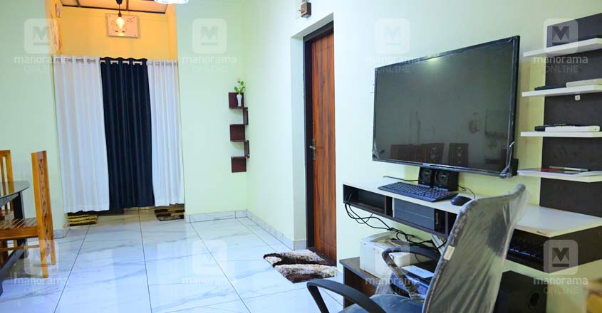 17-lakh-home-hallside 17-lakh-home-hallside