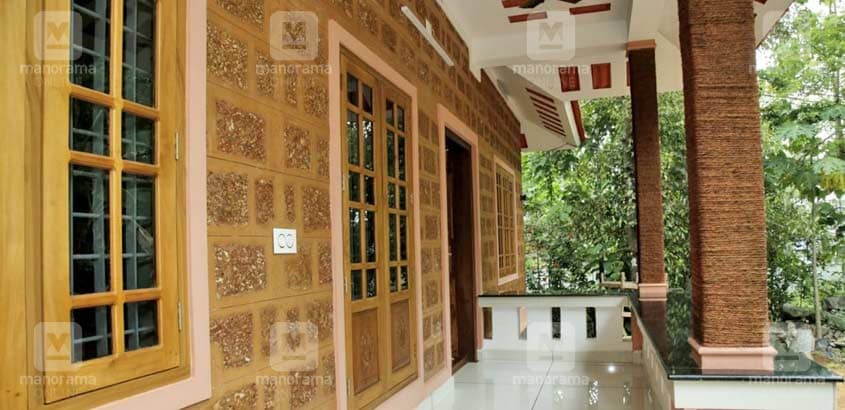 14-lakh-house-chalakudi-sitout 14-lakh-house-chalakudi-sitout