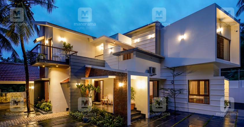 modern-fusion-home-manjeri-night modern-fusion-home-manjeri-night